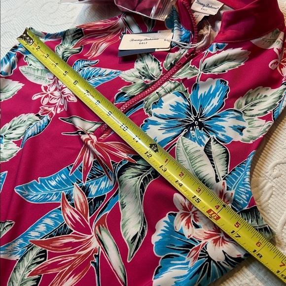 Tommy Bahama Pink Floral Golf Set - Picture 8 of 12